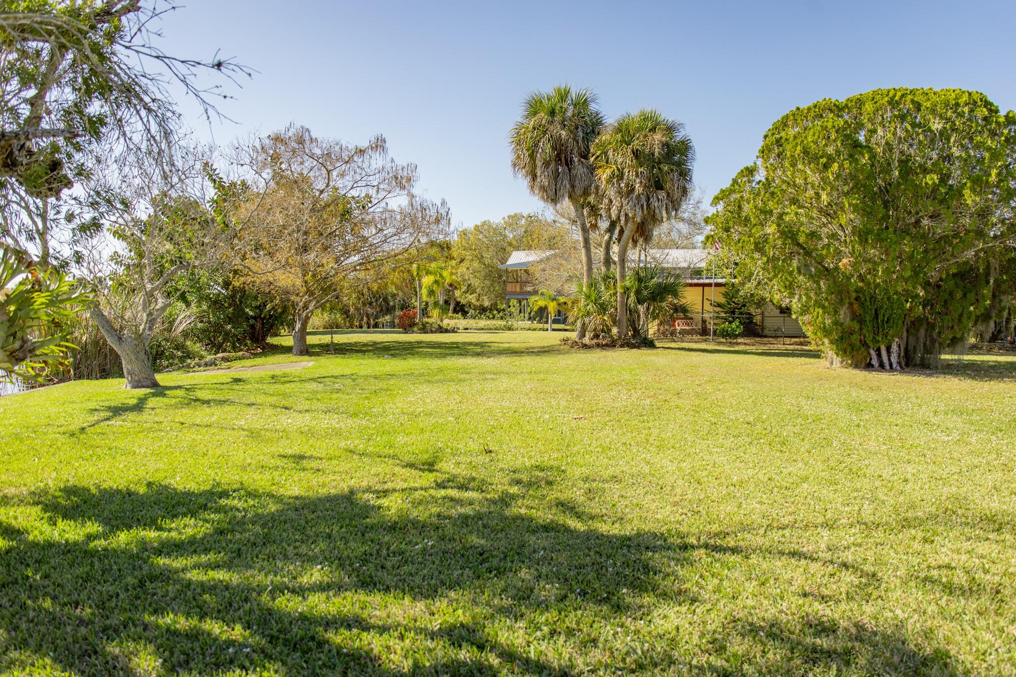 Little Sarasota Waterfront - Residential