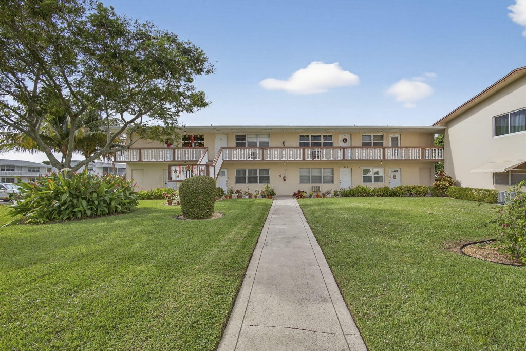 Photo of 193 Easthampton I, West Palm Beach, FL 33417 (MLS # R11148758)