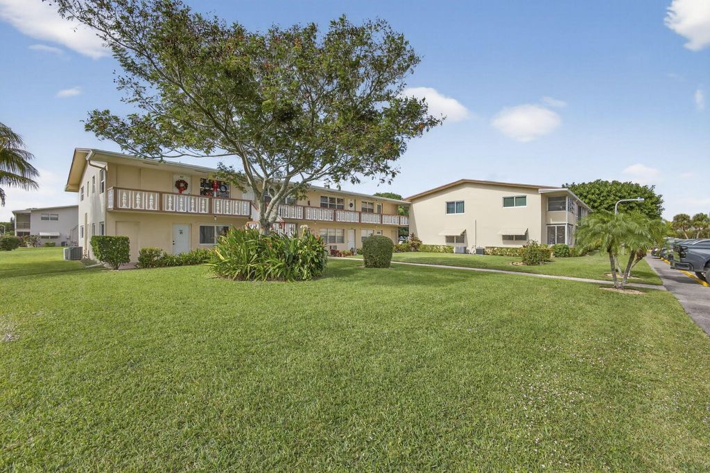 Photo of 193 Easthampton I, West Palm Beach, FL 33417 (MLS # R11148758)