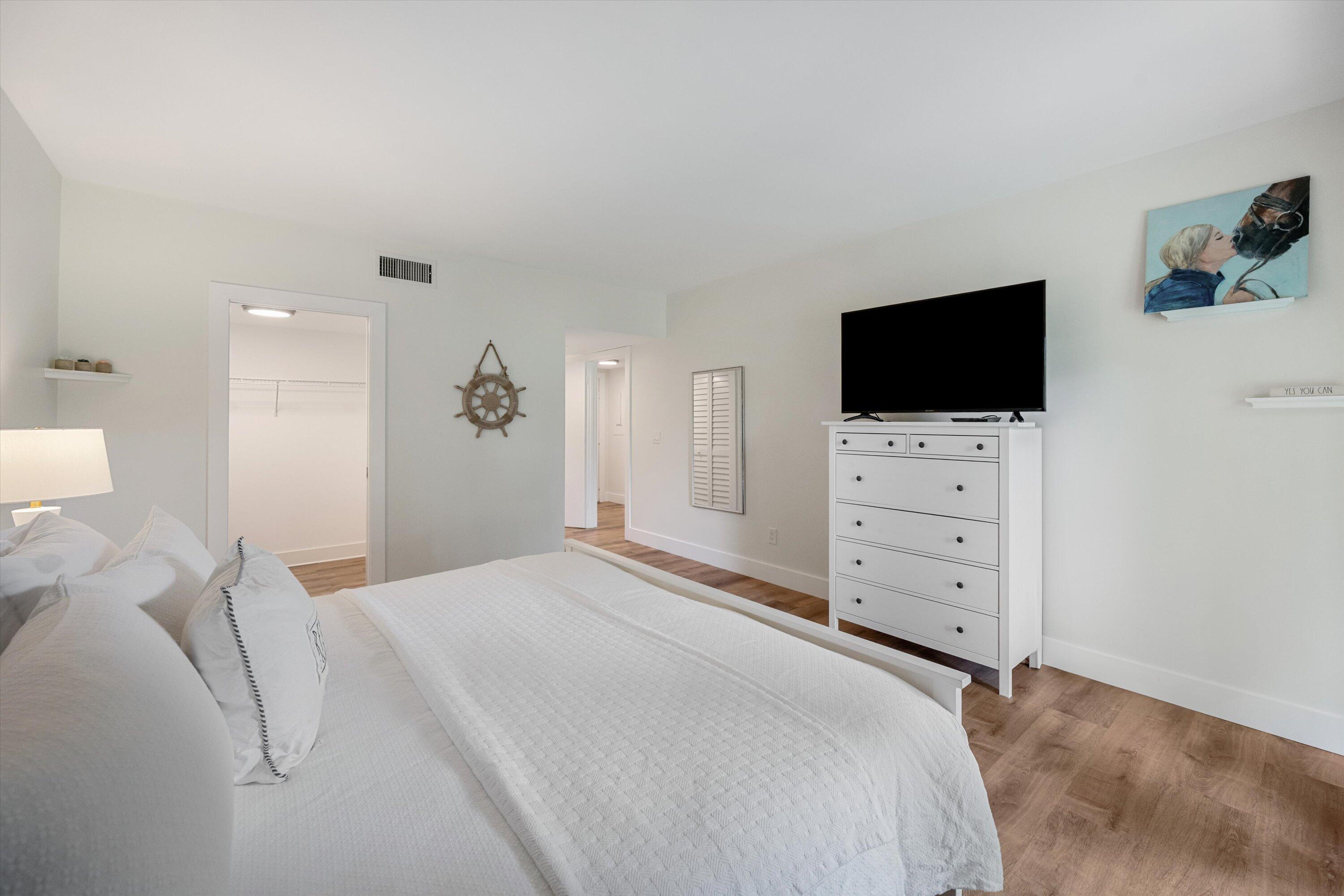 BAGATTELLE CONDO - Residential Lease