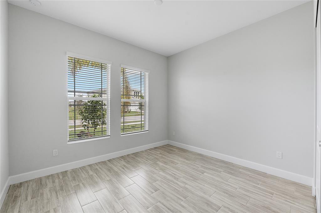 ORCHARDS OF WESTLAKE - Residential Lease