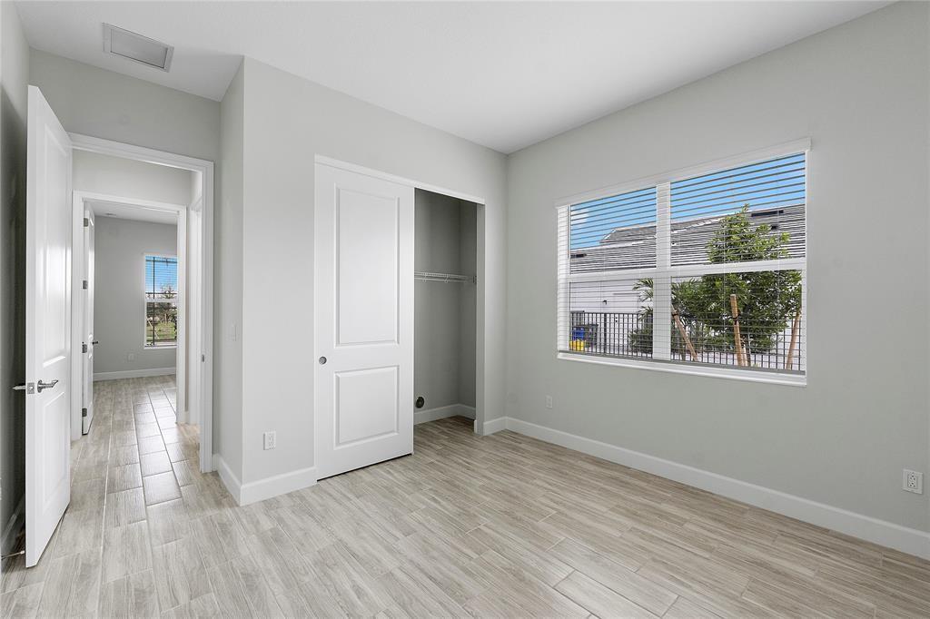 ORCHARDS OF WESTLAKE - Residential Lease