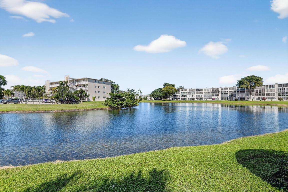 ASHBY D CONDO - Residential