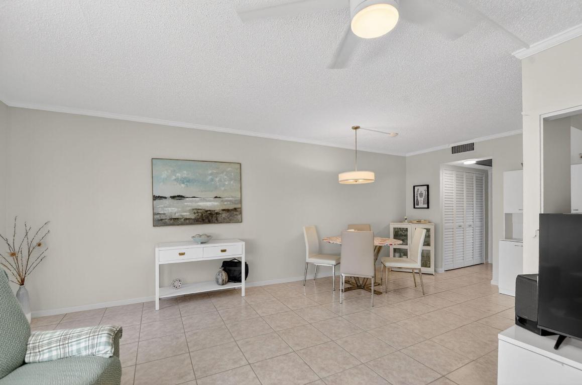 ASHBY D CONDO - Residential