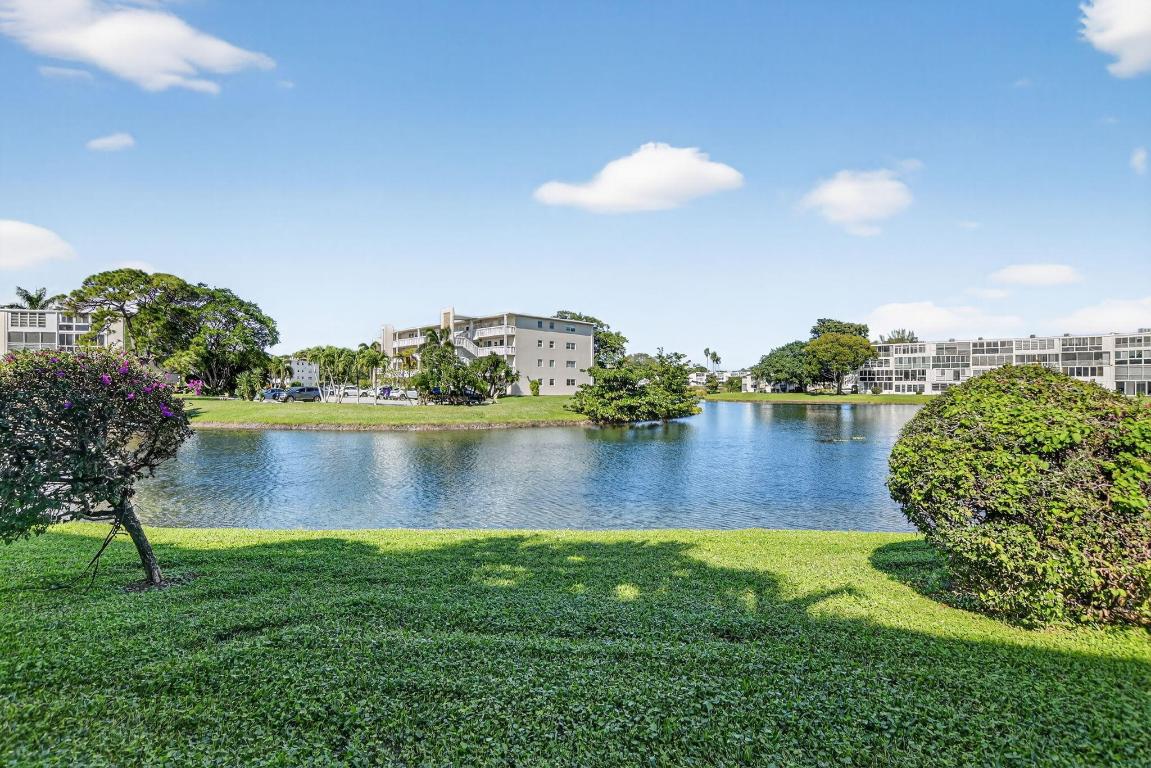 ASHBY D CONDO - Residential