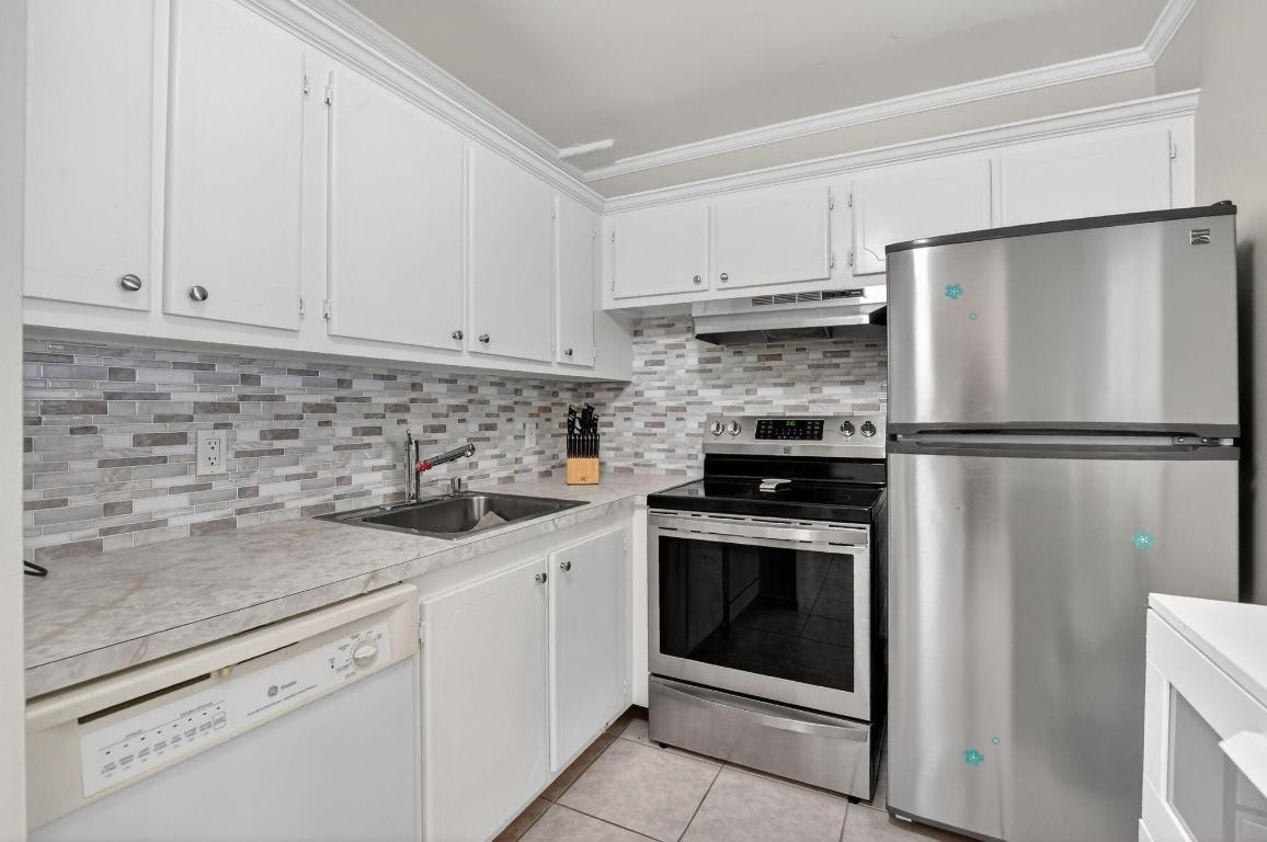 ASHBY D CONDO - Residential