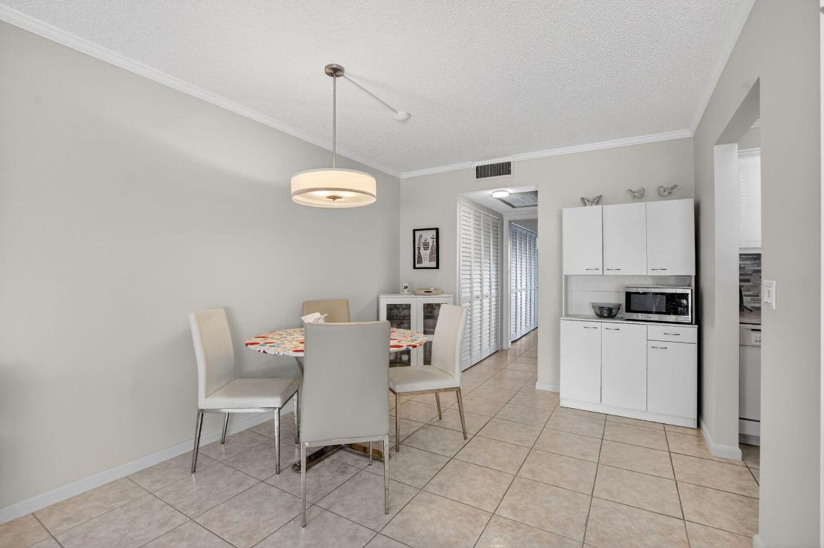 ASHBY D CONDO - Residential