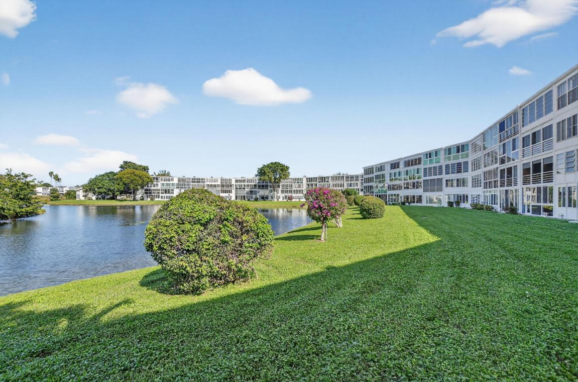 ASHBY D CONDO - Residential