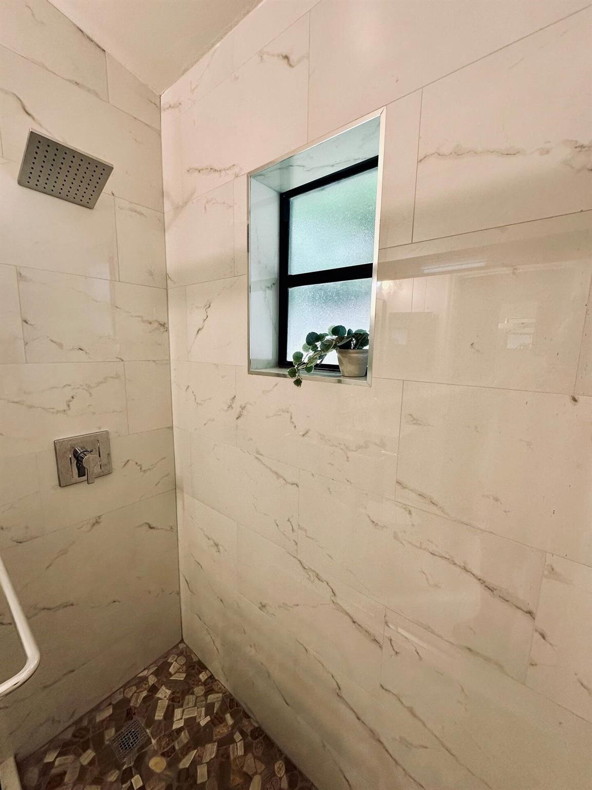 Sunset Pines Condo - Residential Lease