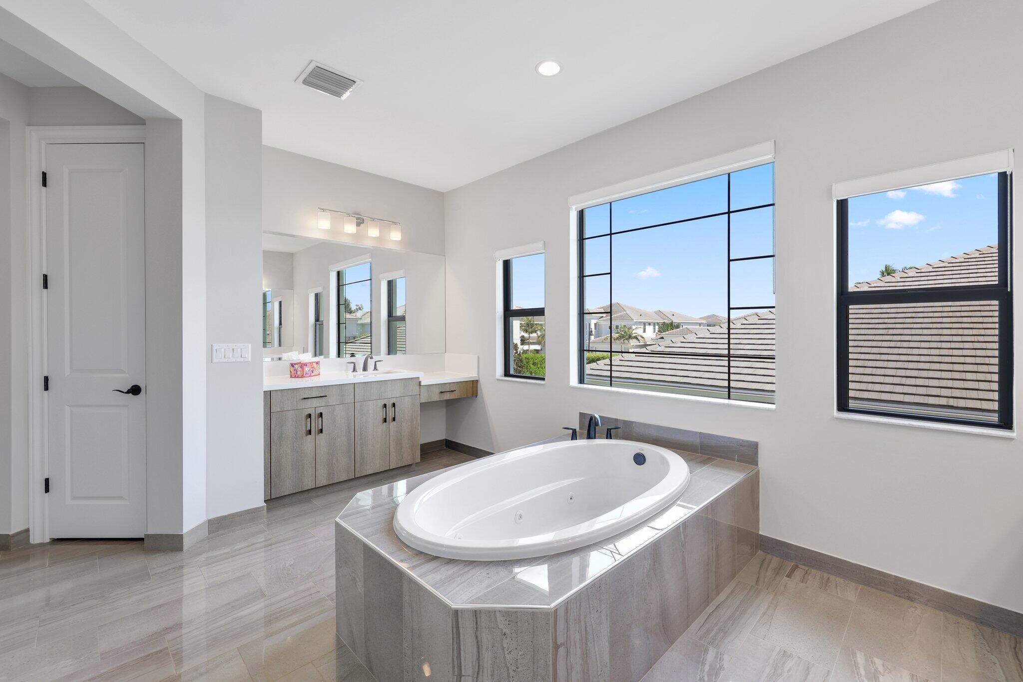 ROYAL PALM POLO PLAT - Residential