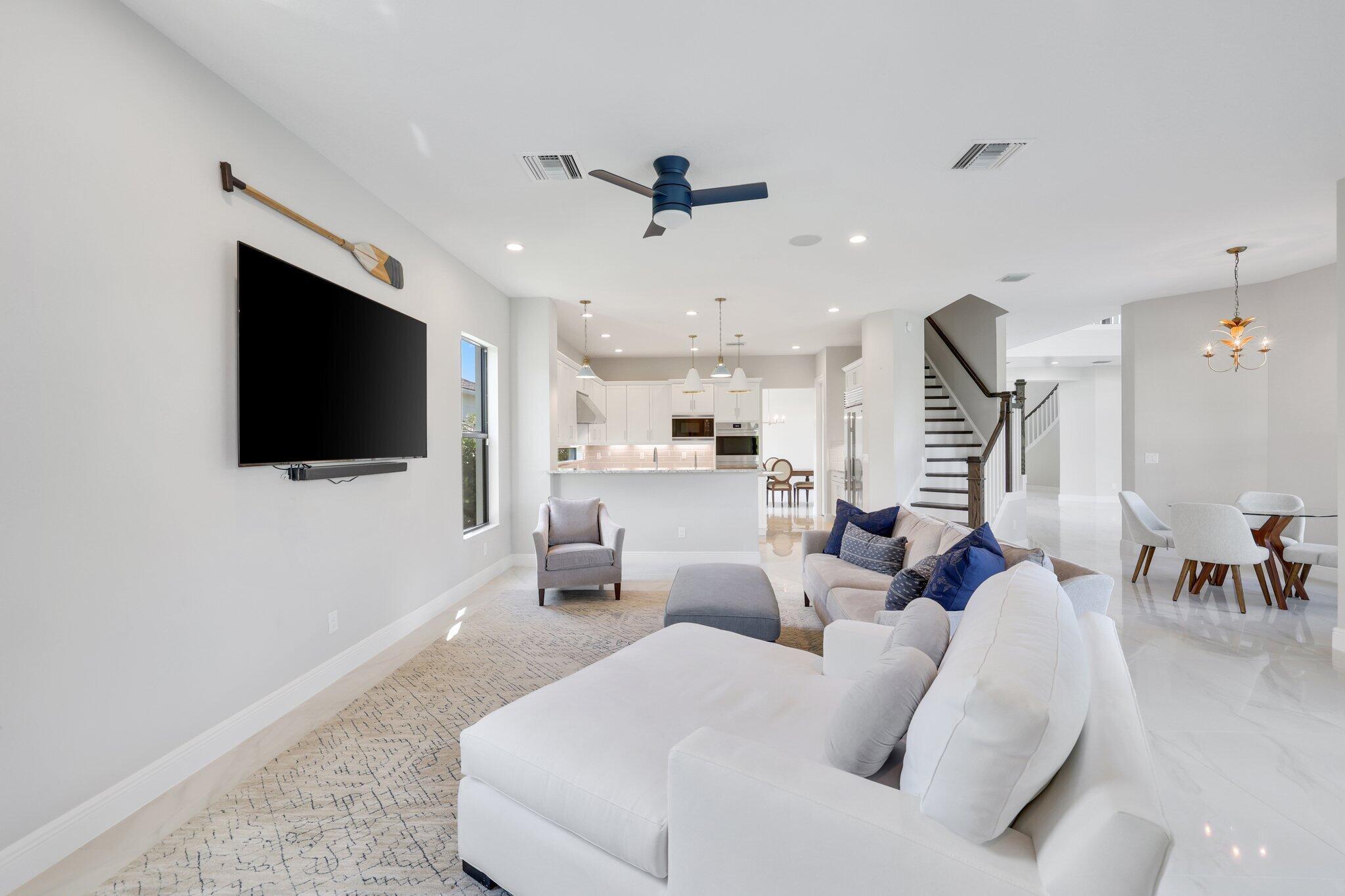 ROYAL PALM POLO PLAT - Residential