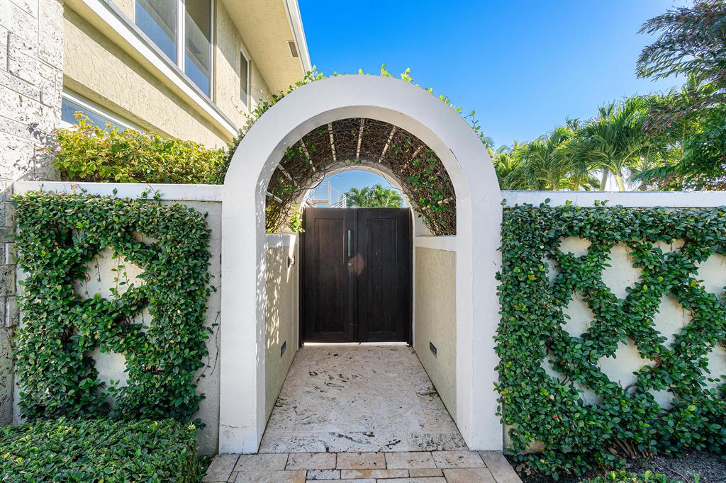 Ibis Isle - Residential