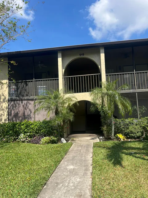 519 Shady Pine Way Unit A1, Greenacres, FL MLS: R11075768