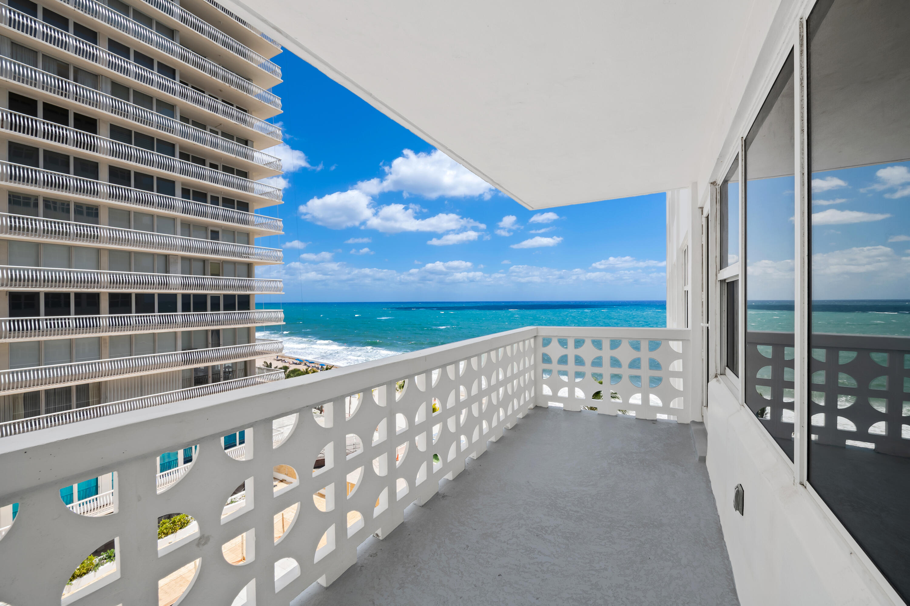 4010 Galt Ocean Drive 702