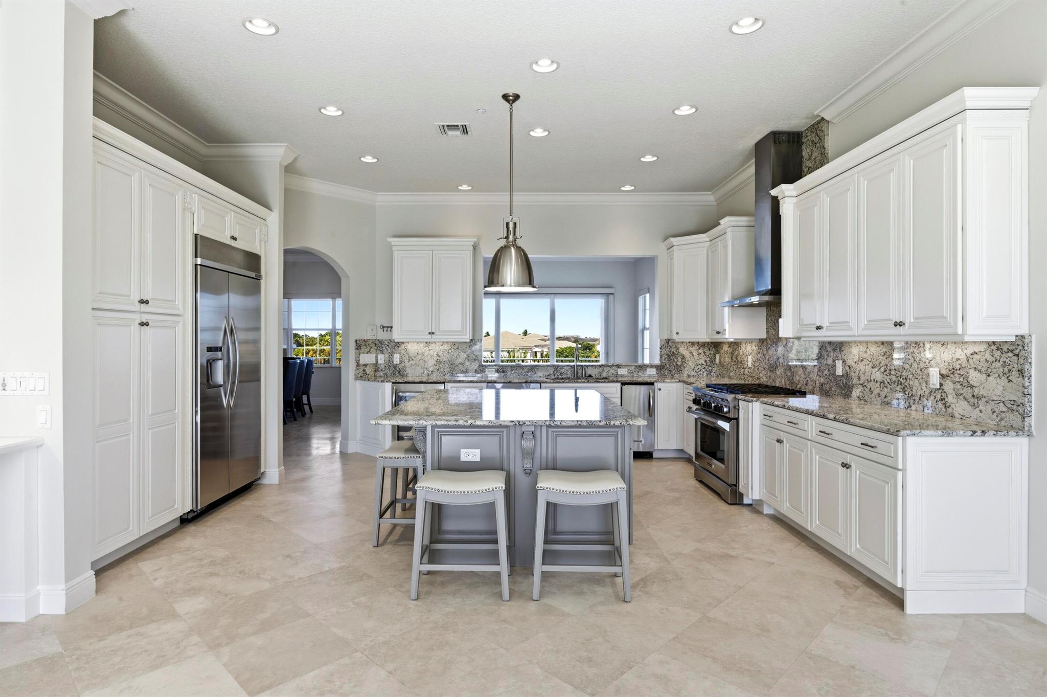 CARRIAGE HOMES AT FRENCHM - Residential