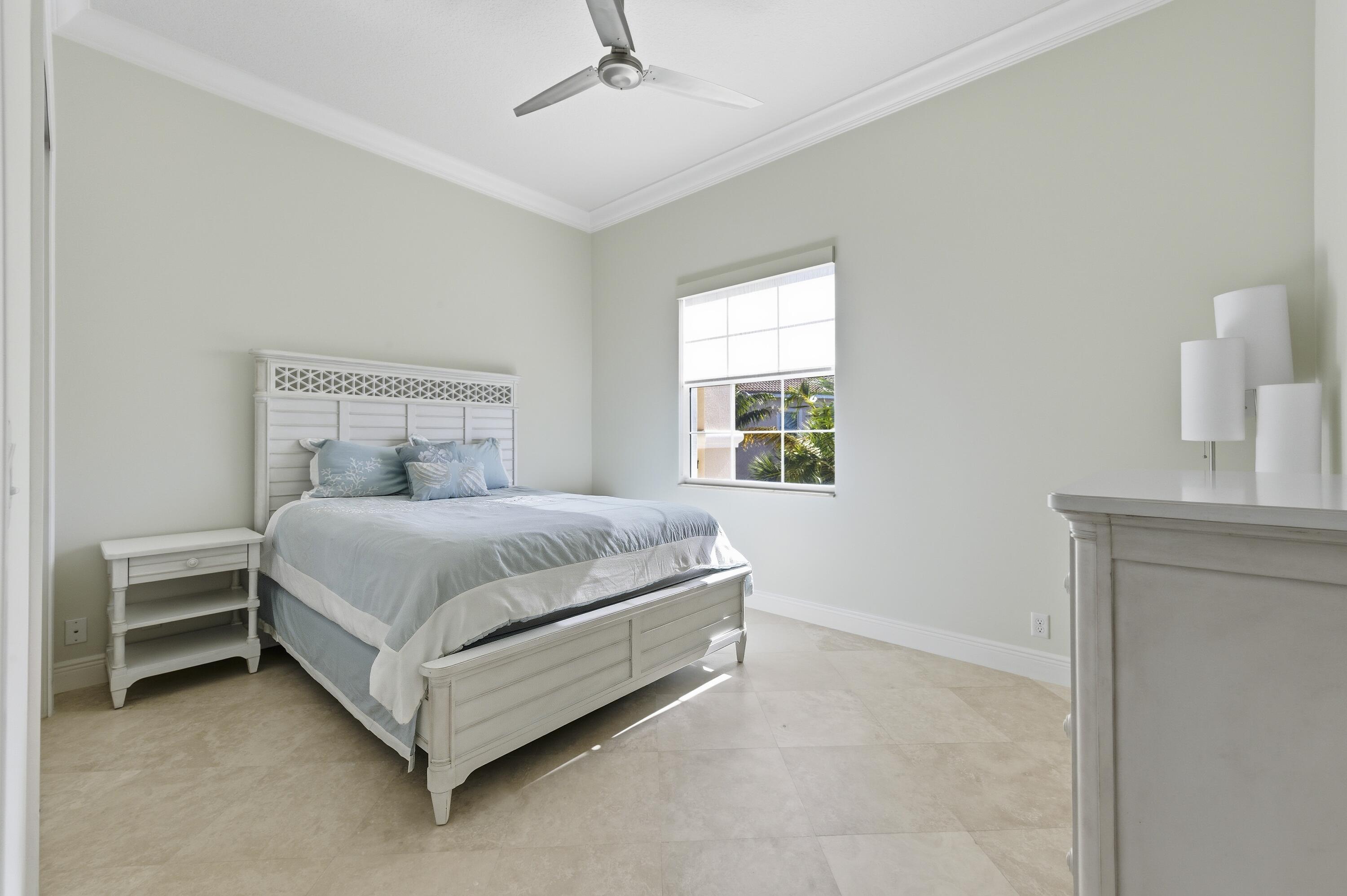 CARRIAGE HOMES AT FRENCHMANS HARBOR CONDO - Residential