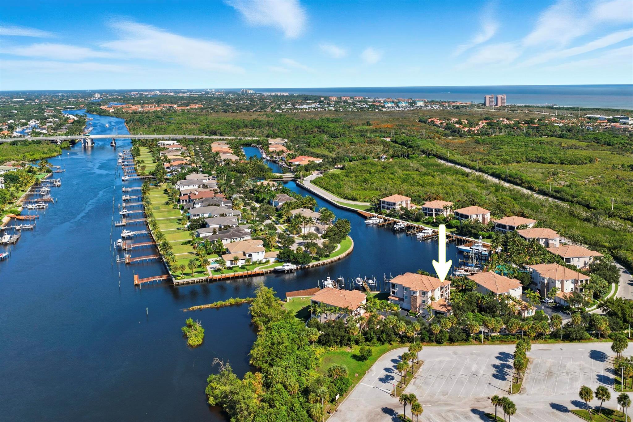 CARRIAGE HOMES AT FRENCHM - Residential