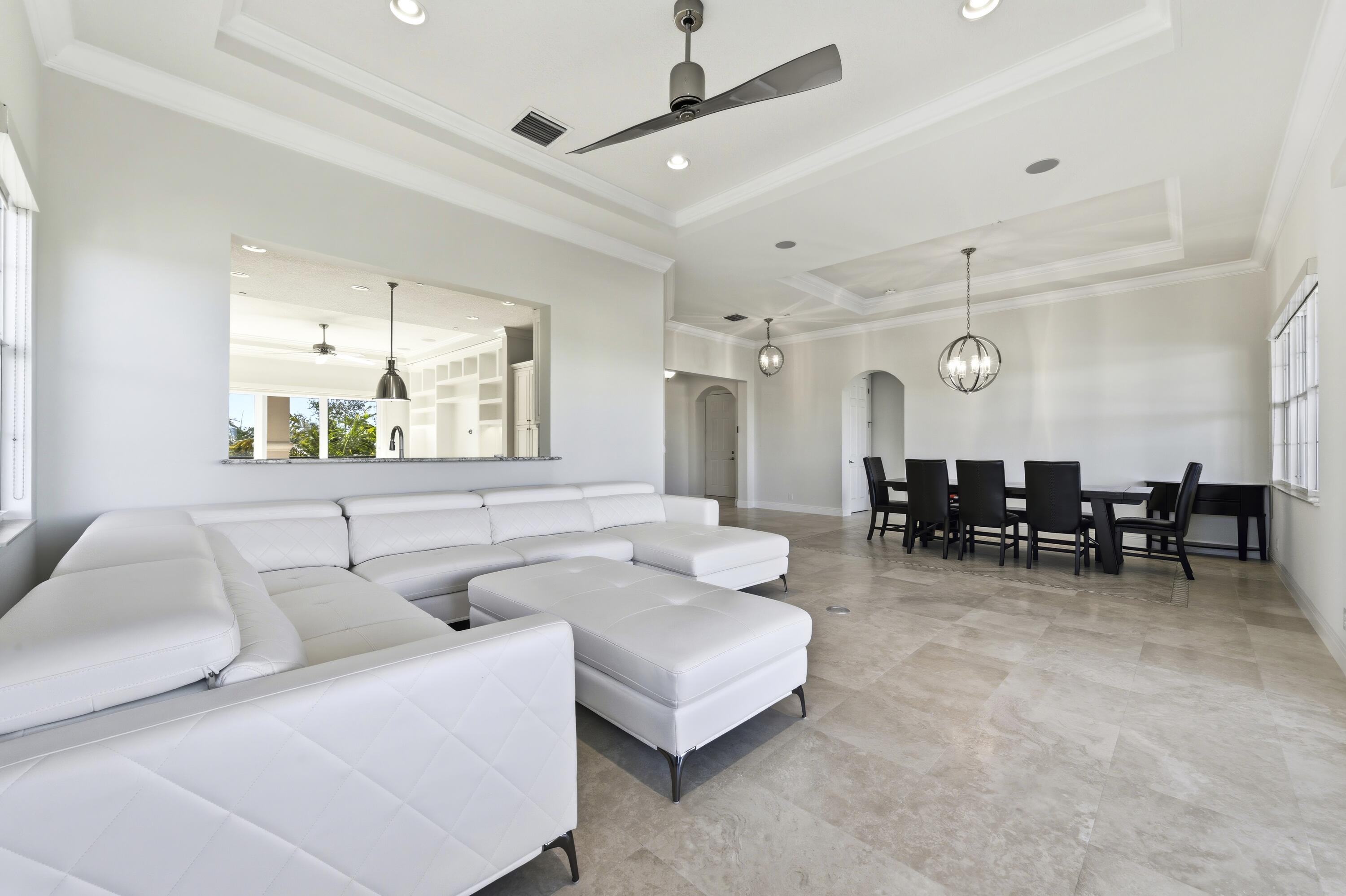 CARRIAGE HOMES AT FRENCHMANS HARBOR CONDO - Residential