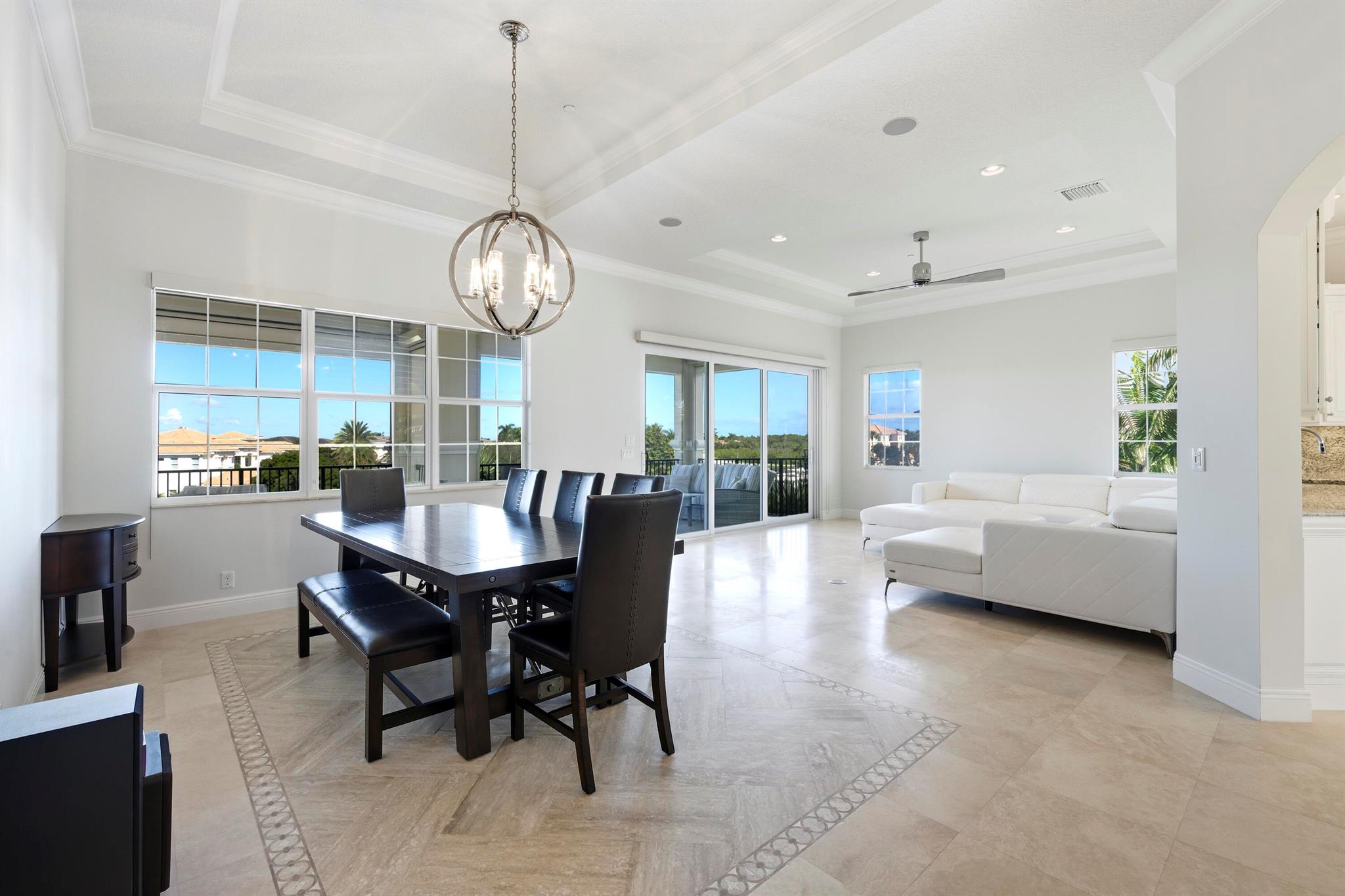 CARRIAGE HOMES AT FRENCHM - Residential