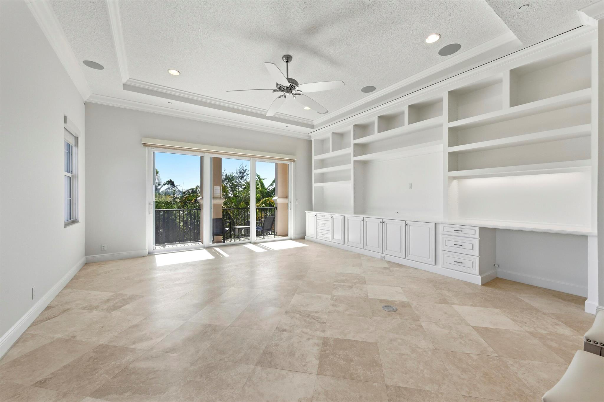 CARRIAGE HOMES AT FRENCHM - Residential