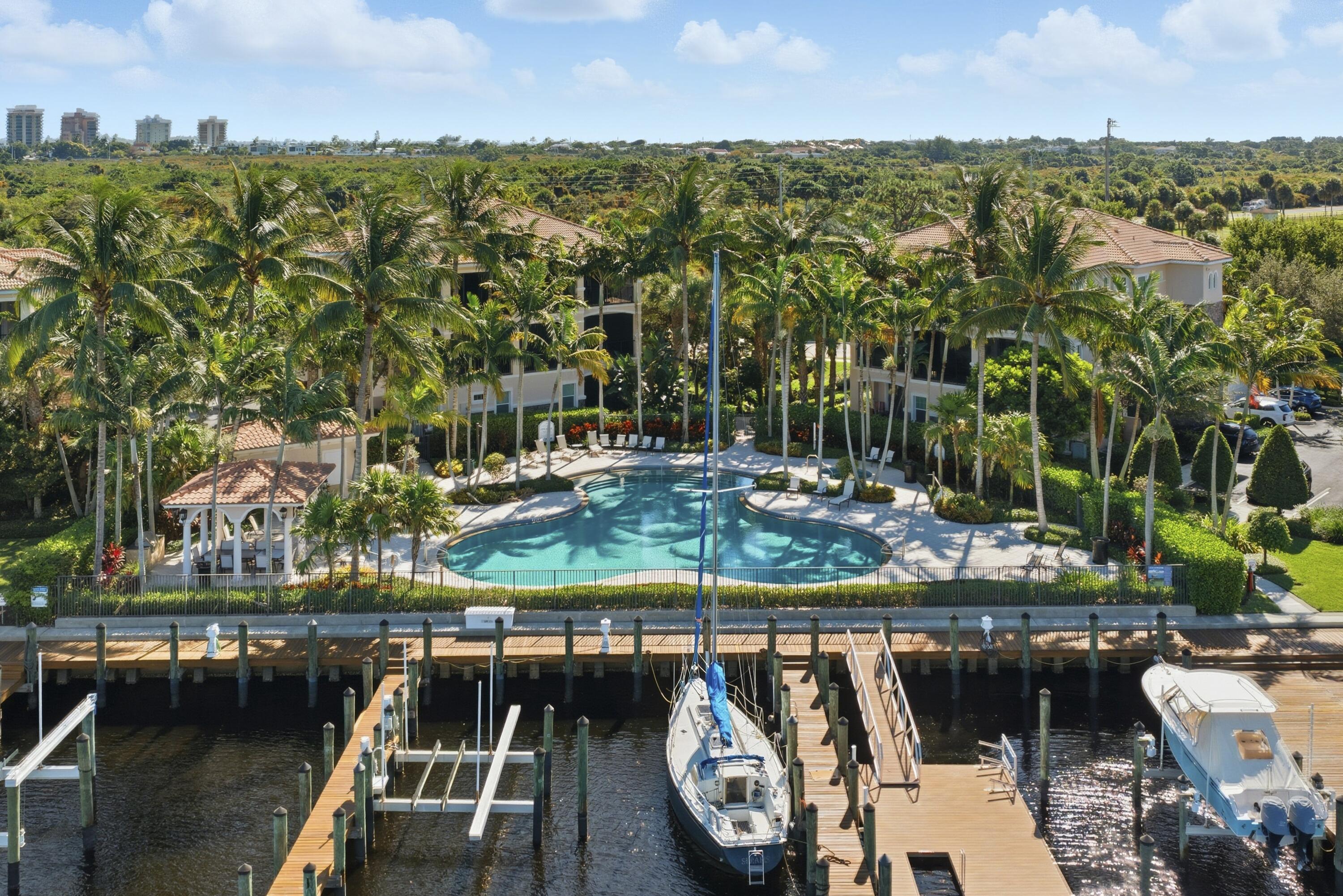 CARRIAGE HOMES AT FRENCHMANS HARBOR CONDO - Residential