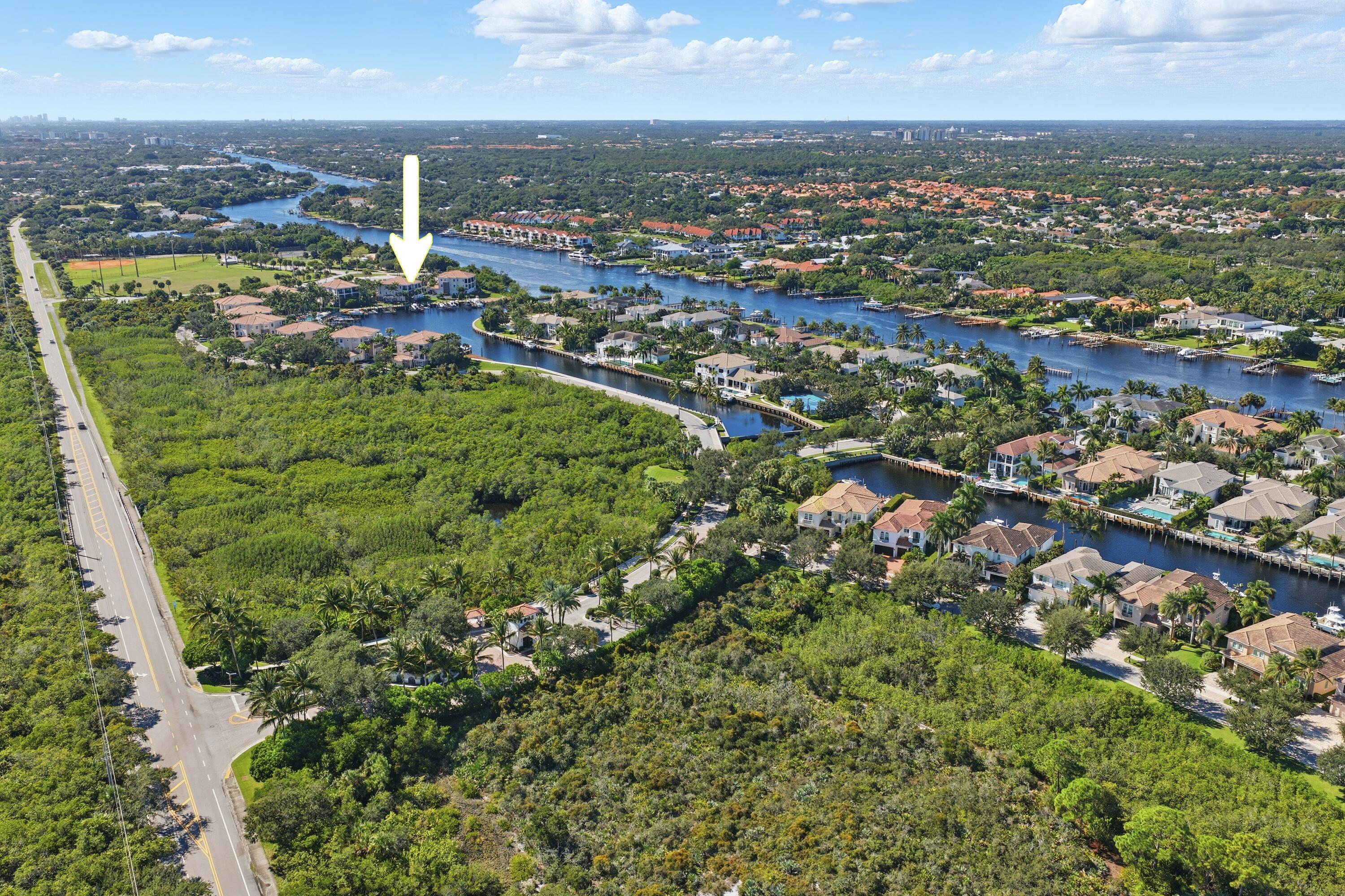 CARRIAGE HOMES AT FRENCHMANS HARBOR CONDO - Residential