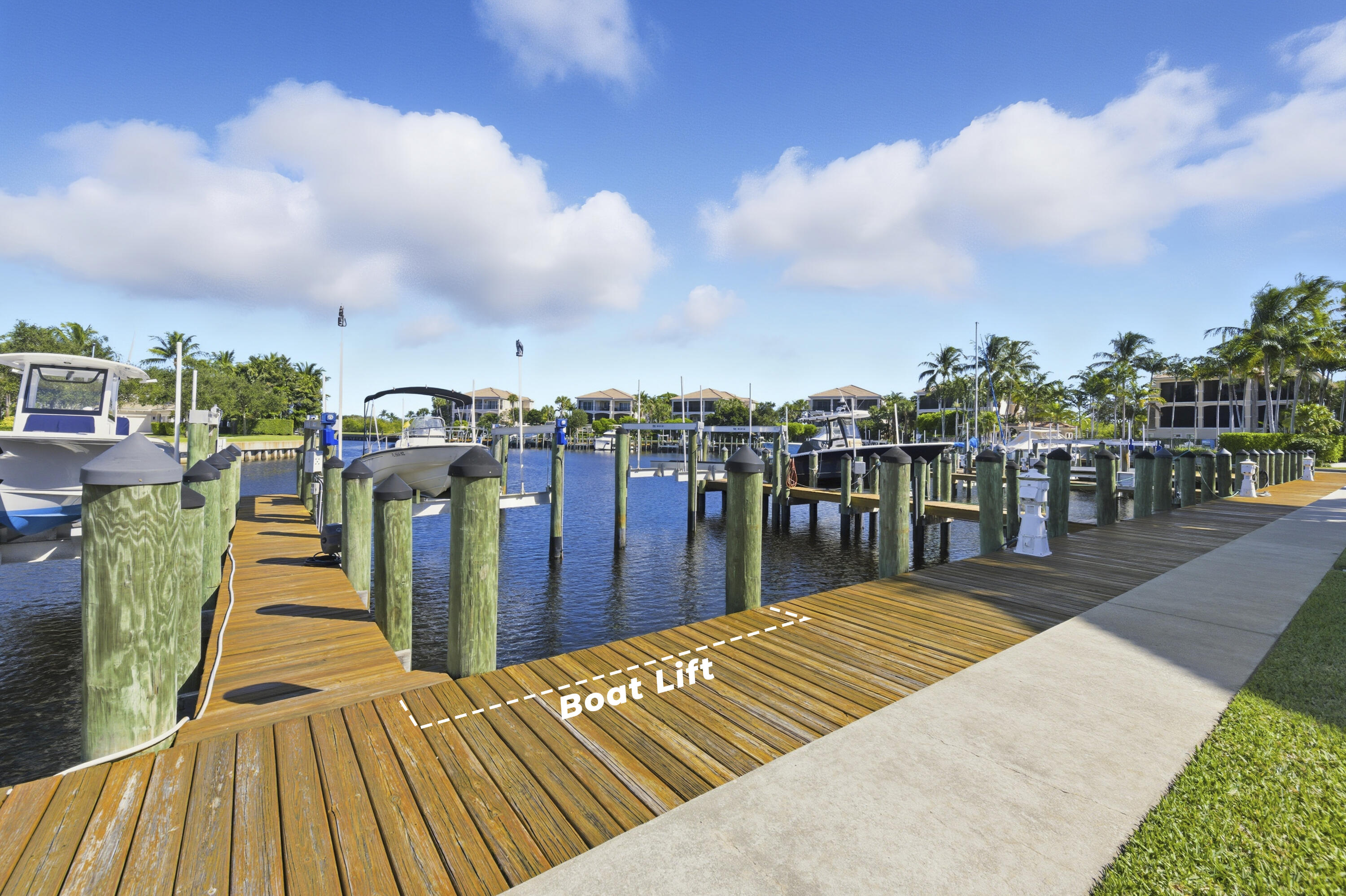 CARRIAGE HOMES AT FRENCHMANS HARBOR CONDO - Residential