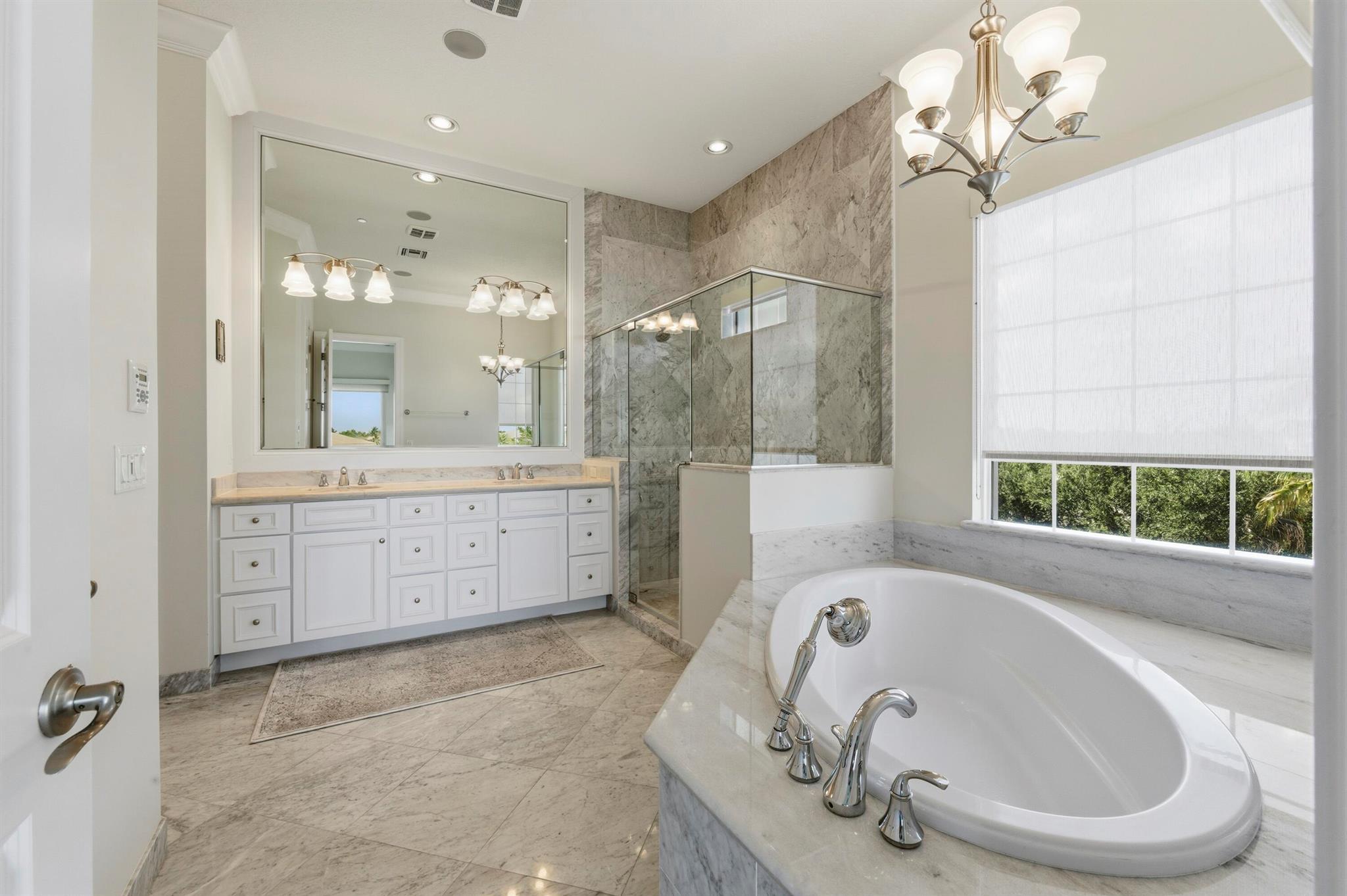 CARRIAGE HOMES AT FRENCHM - Residential