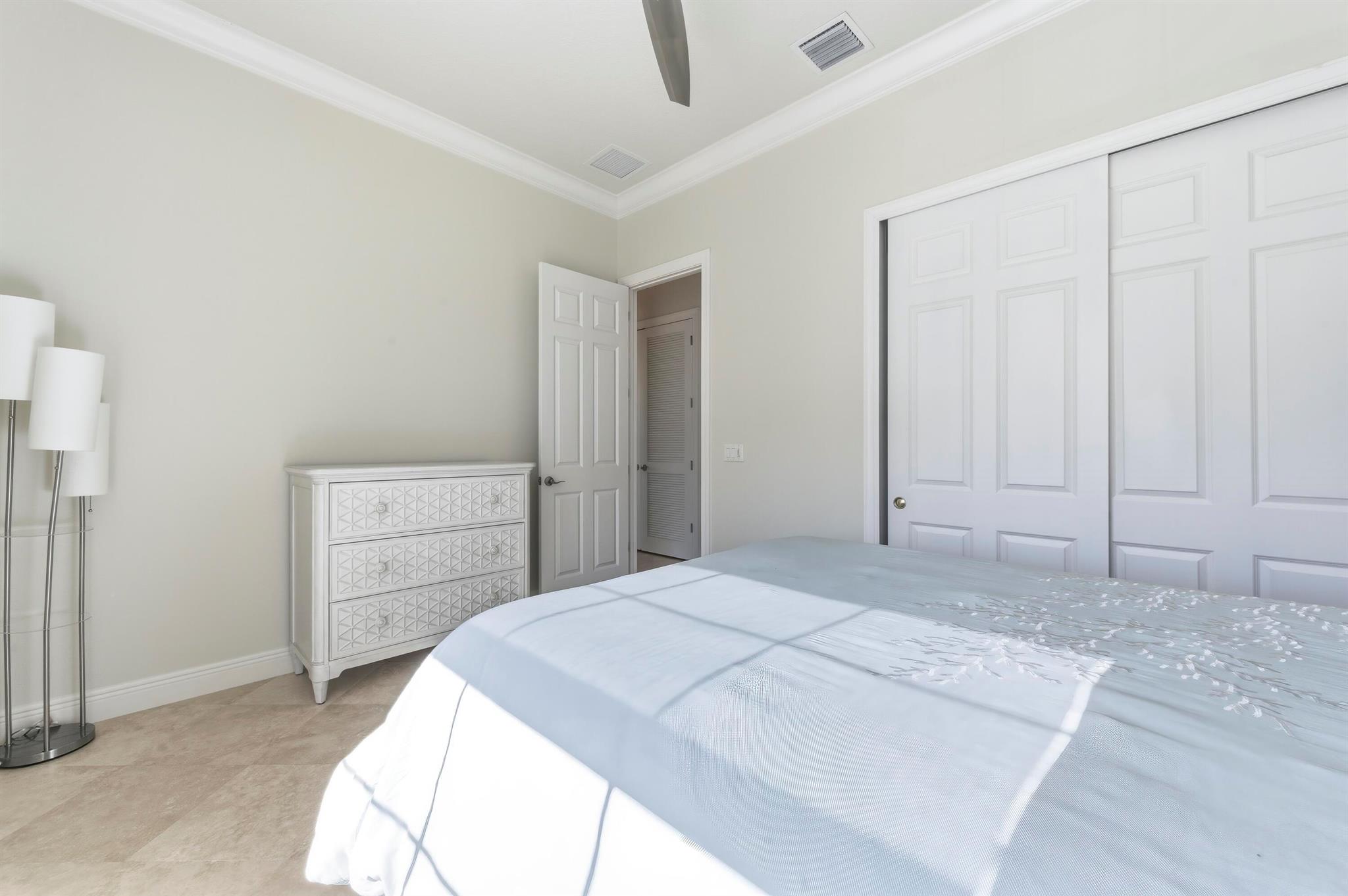 CARRIAGE HOMES AT FRENCHM - Residential