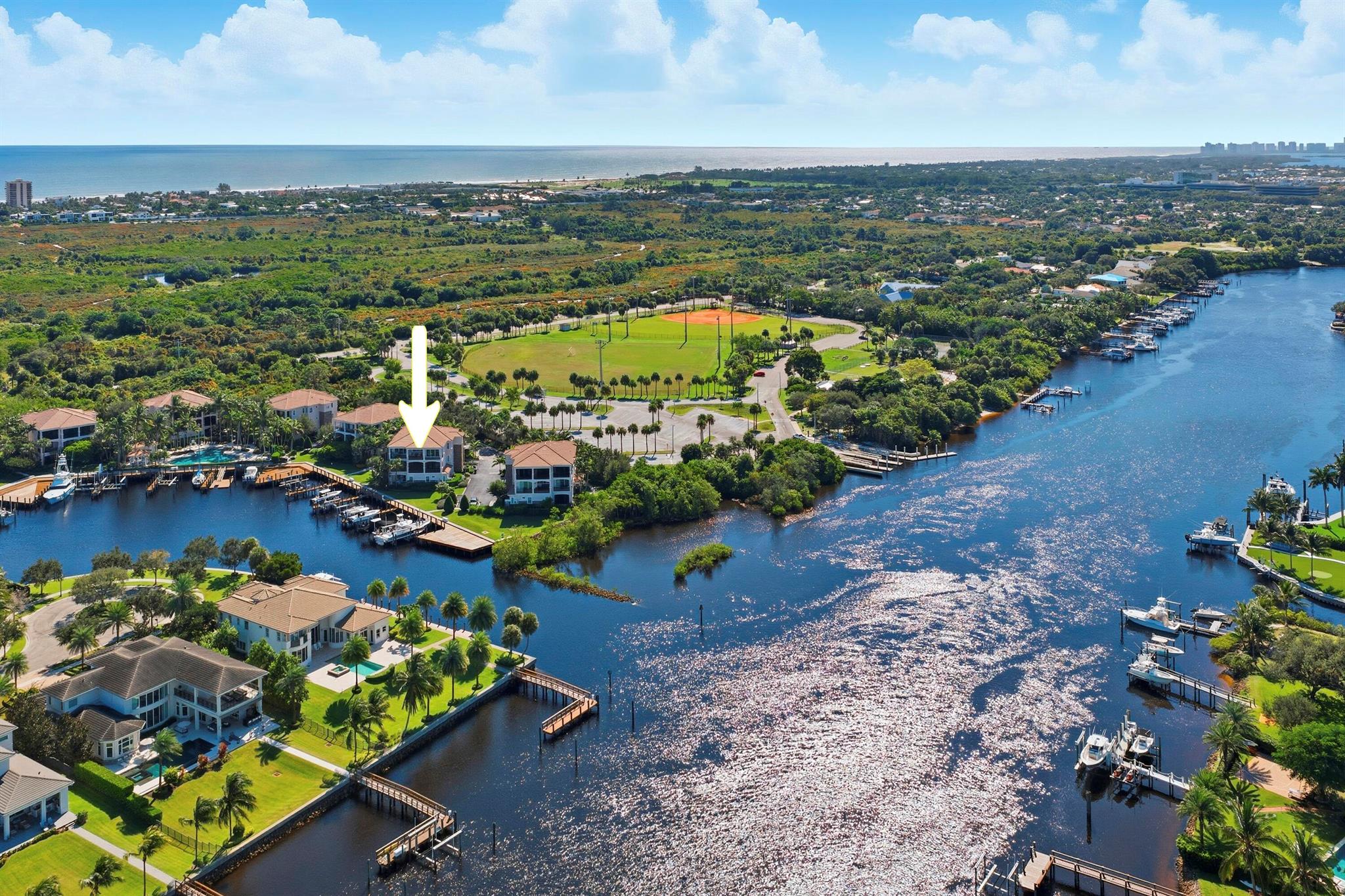 CARRIAGE HOMES AT FRENCHM - Residential