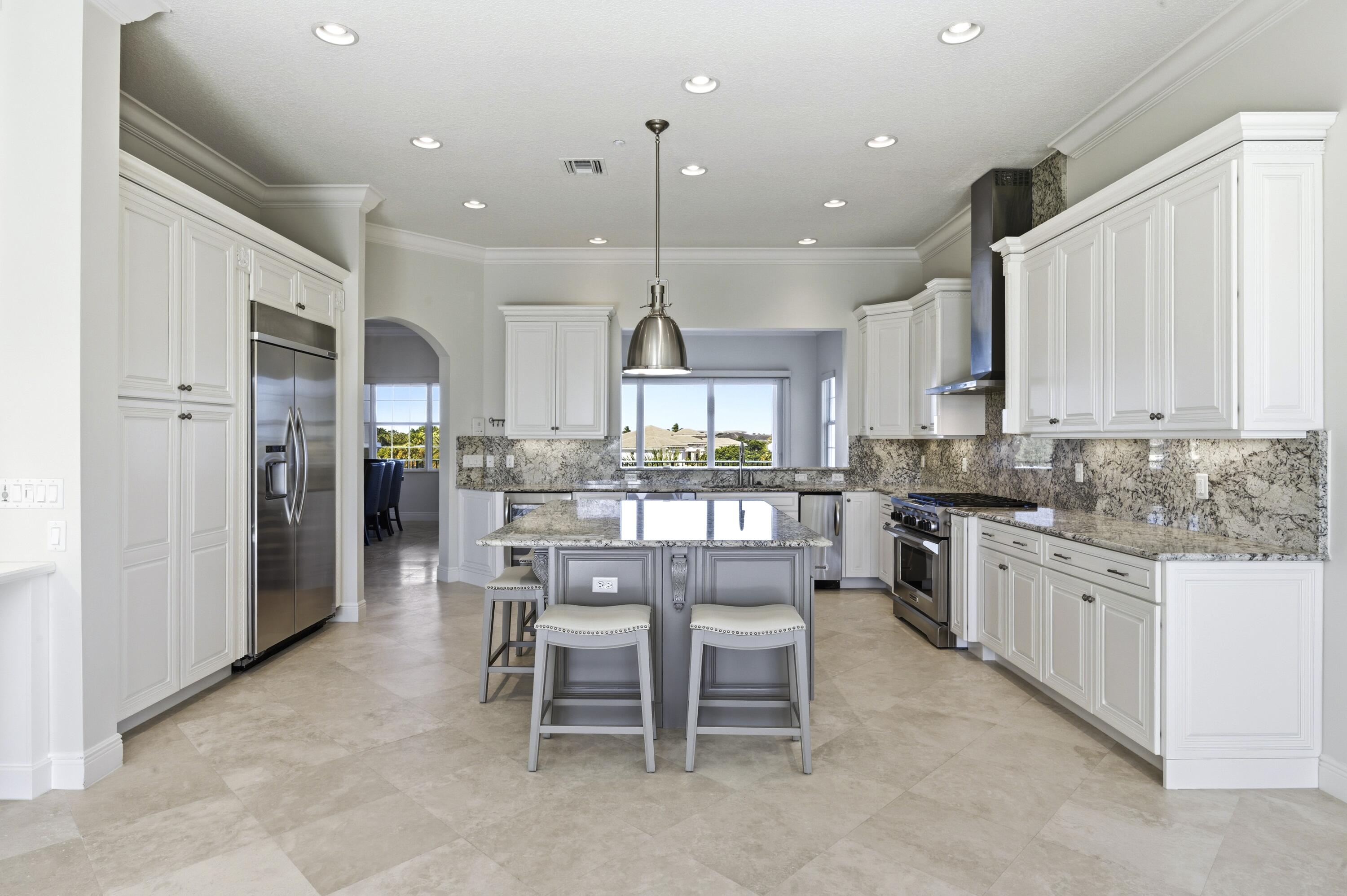 CARRIAGE HOMES AT FRENCHMANS HARBOR CONDO - Residential