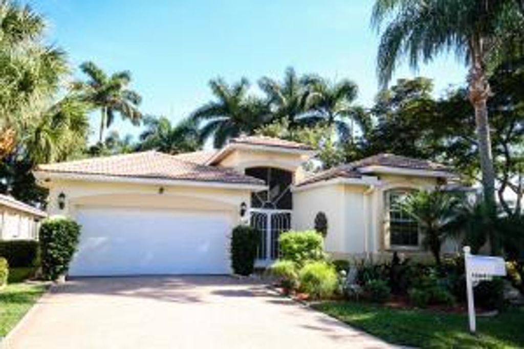 Photo of 13948 Via Raphael, Delray Beach, FL 33446 (MLS # R10705433)