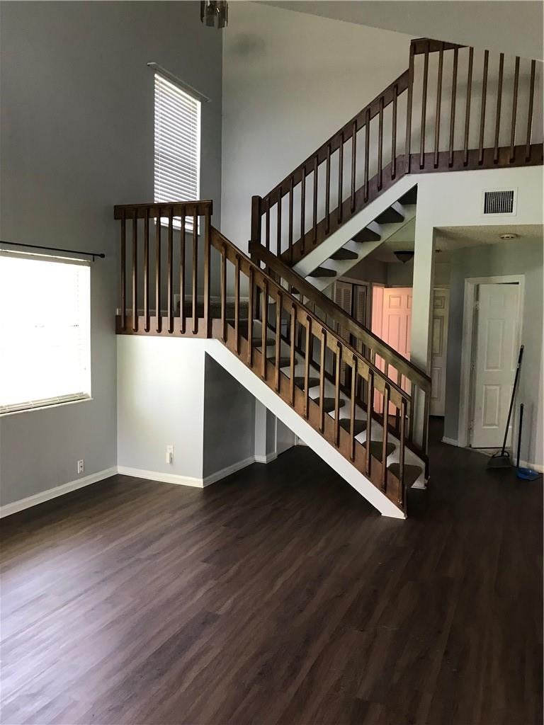 Properties 7721 STONE HARBOUR Drive 4