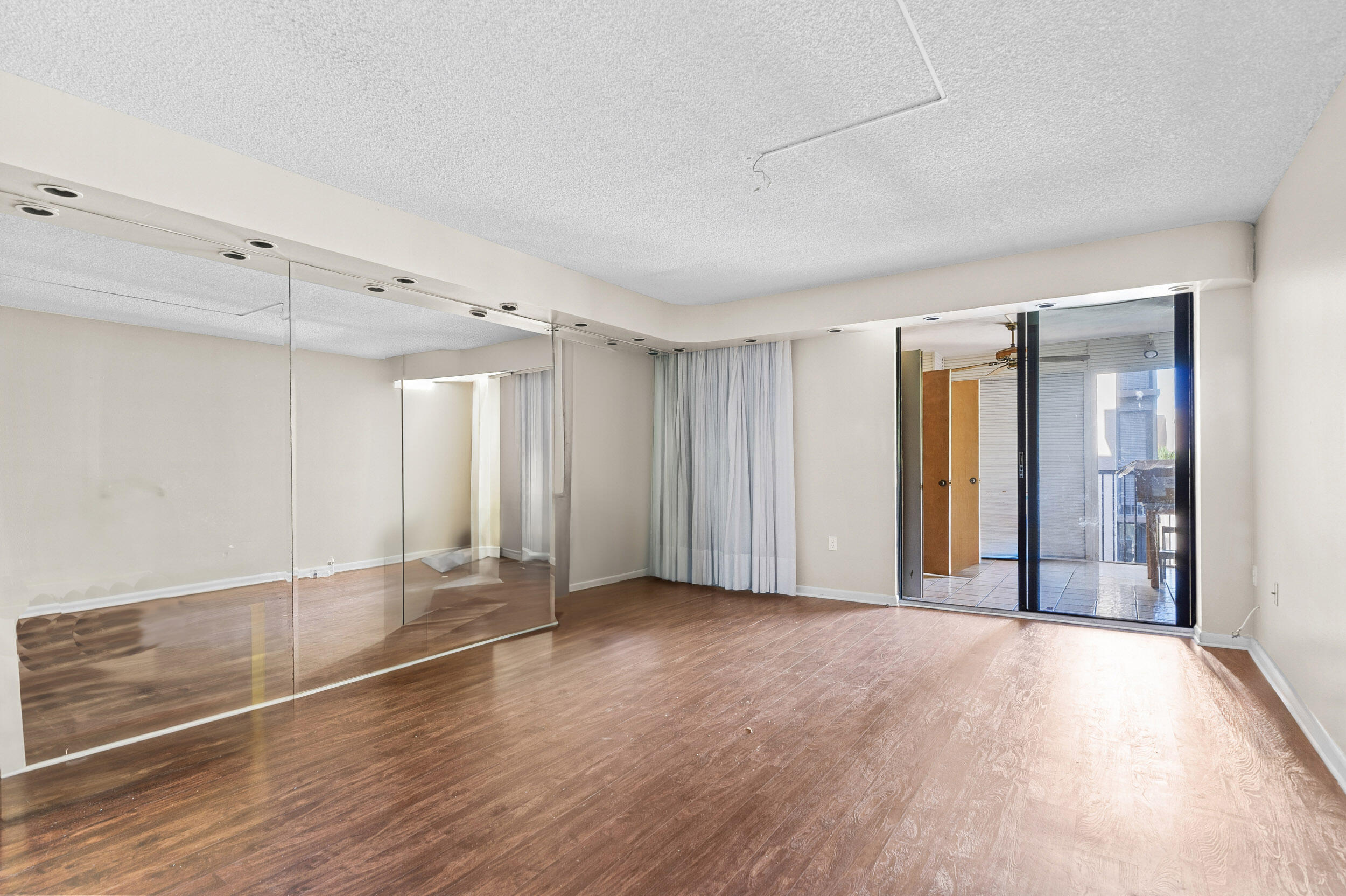 GRANDVIEW AT EMERALD HILLS CONDO - Residential