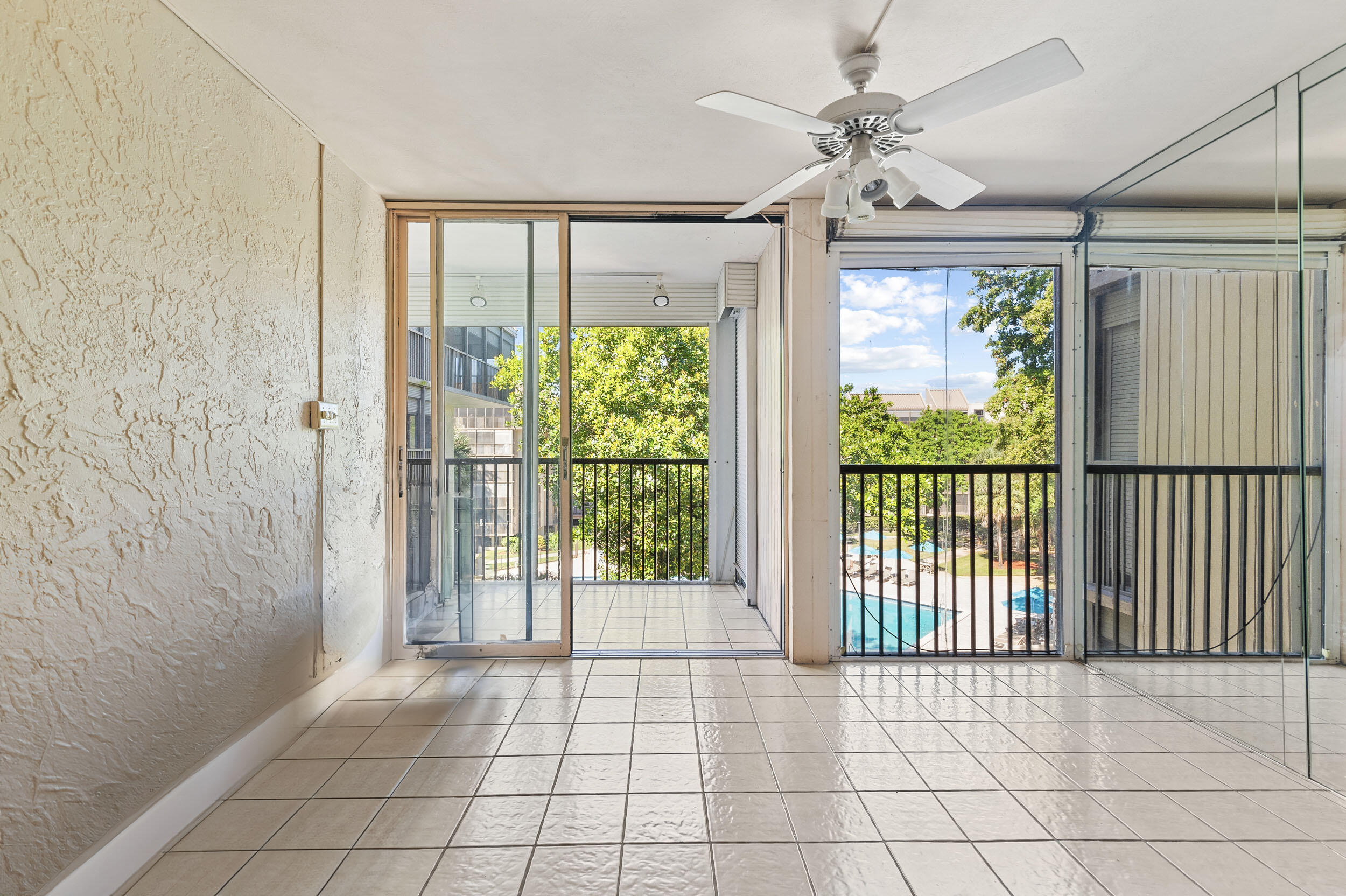 GRANDVIEW AT EMERALD HILLS CONDO - Residential