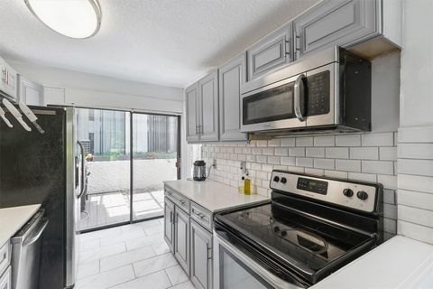 Townhouse in Fort Lauderdale FL 3411 Pear Tree Cir Cir 8.jpg