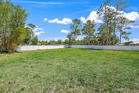 A home in Loxahatchee