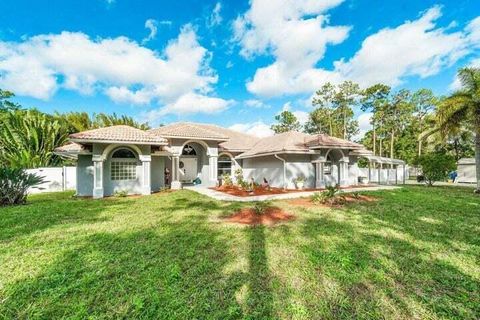 A home in Loxahatchee