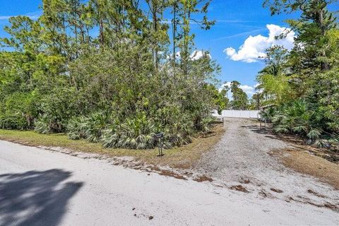 A home in Loxahatchee