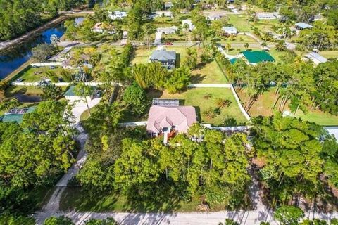 A home in Loxahatchee