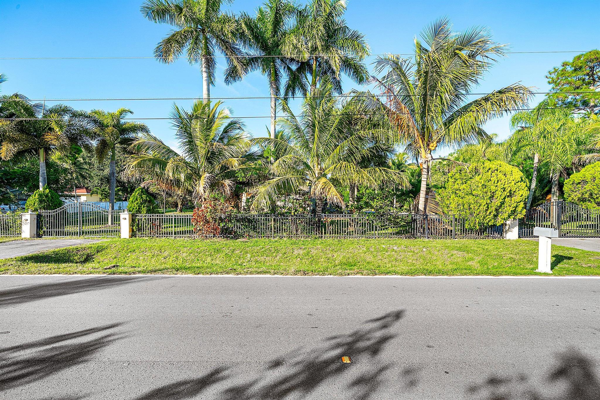 The Acreage - Residential