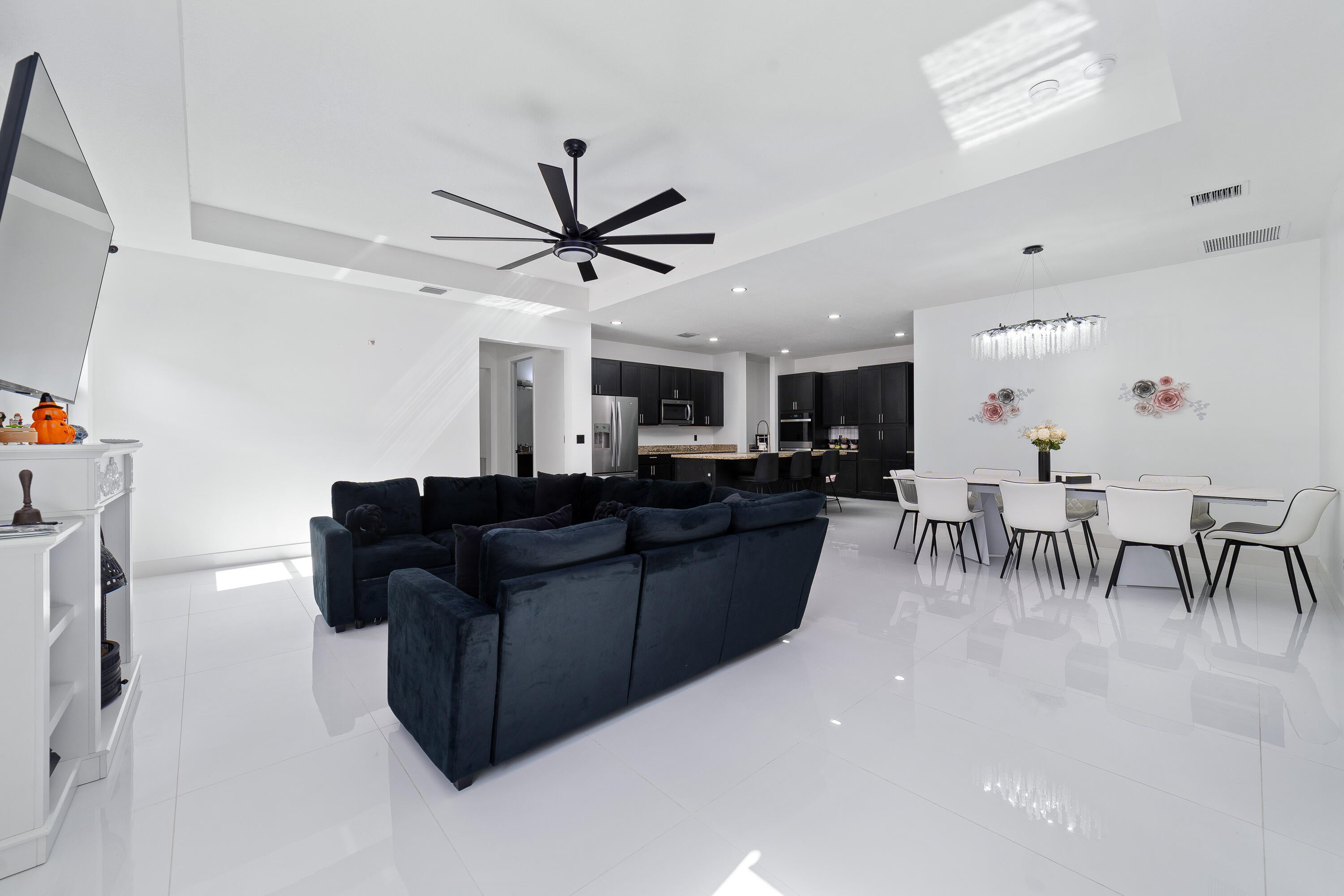 Properties 7461 Moonrise Drive