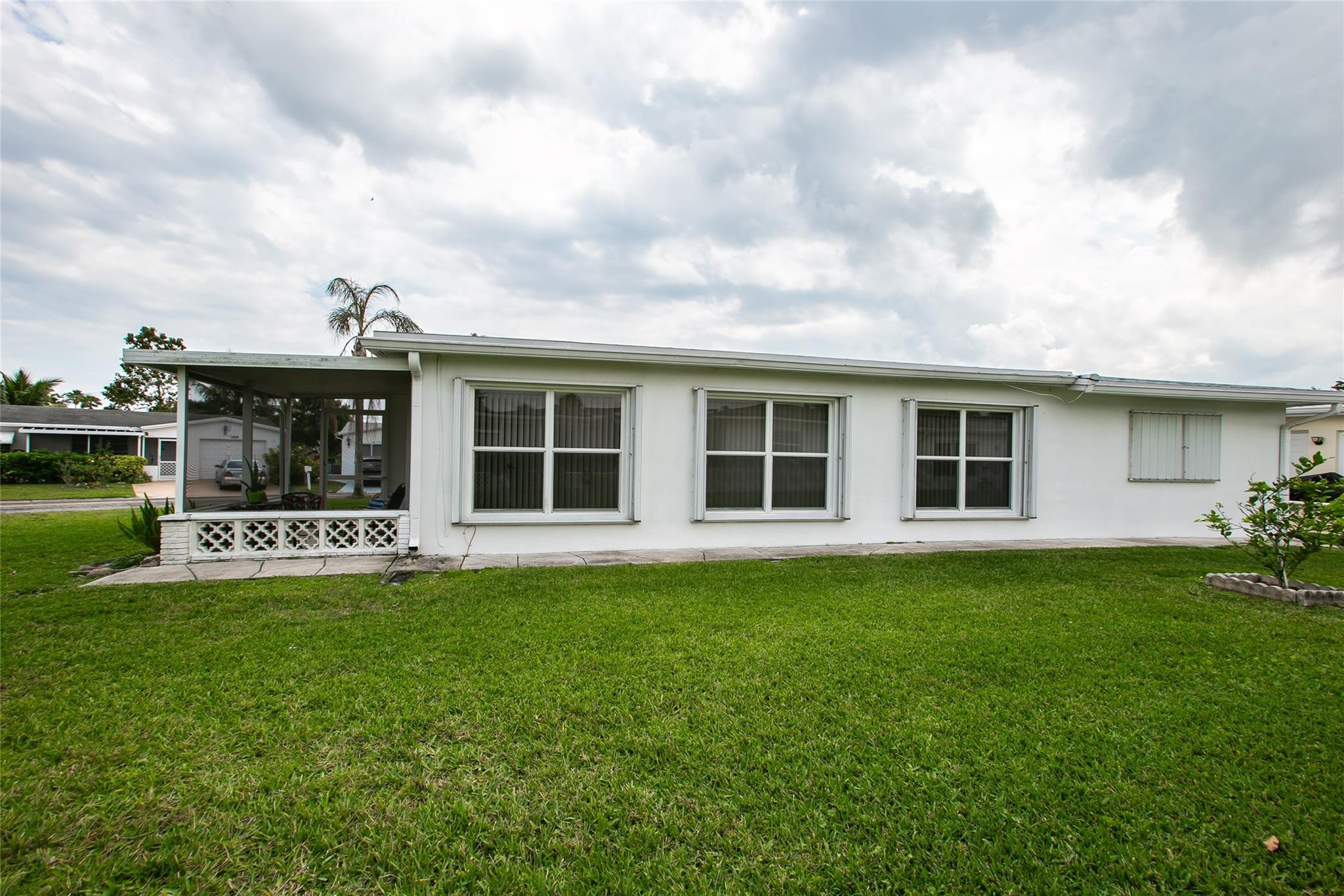 Paradise Gardens Sec 4 76 - Residential