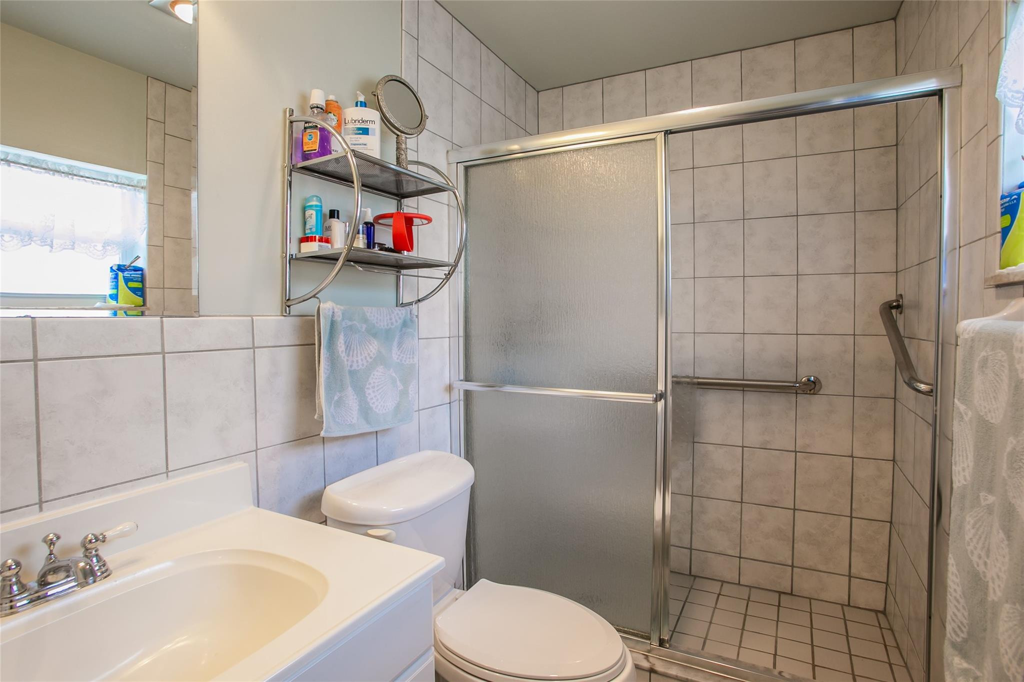 Paradise Gardens Sec 4 76 - Residential