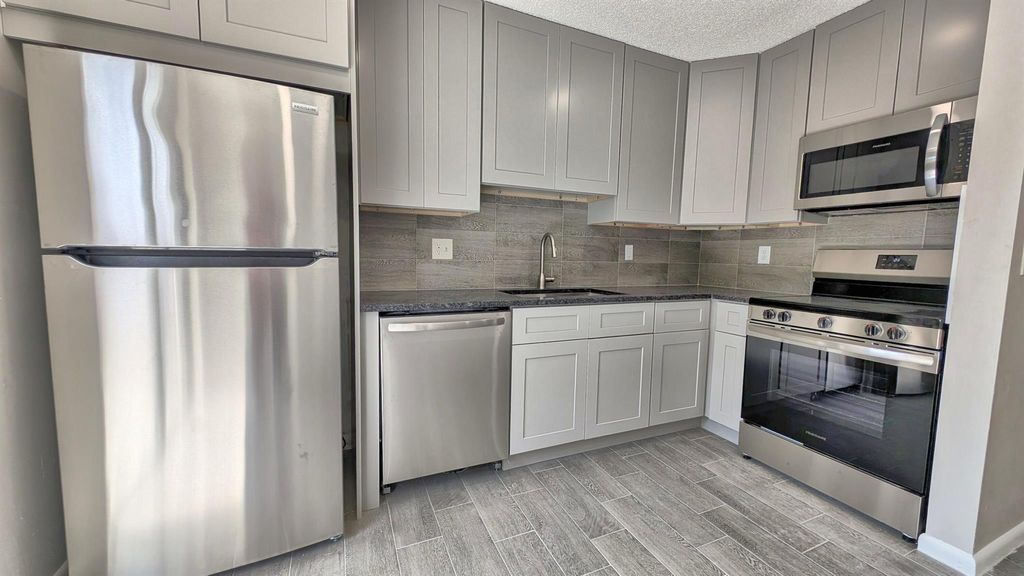 Photo of 9216 E Highland Pines Boulevard, Palm Beach Gardens, FL 33418 (MLS # R11090250)