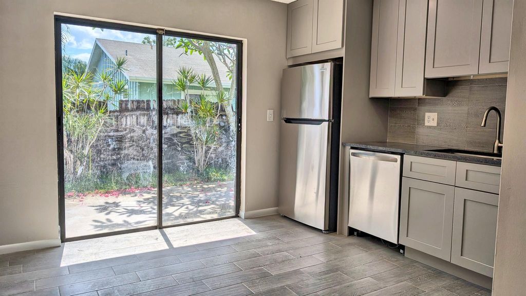 Photo of 9216 E Highland Pines Boulevard, Palm Beach Gardens, FL 33418 (MLS # R11090250)