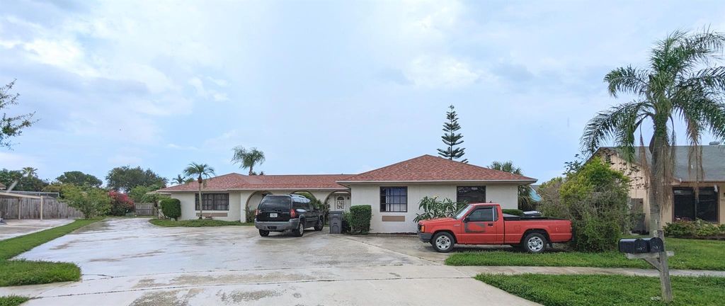 Photo of 9216 E Highland Pines Boulevard, Palm Beach Gardens, FL 33418 (MLS # R11090250)