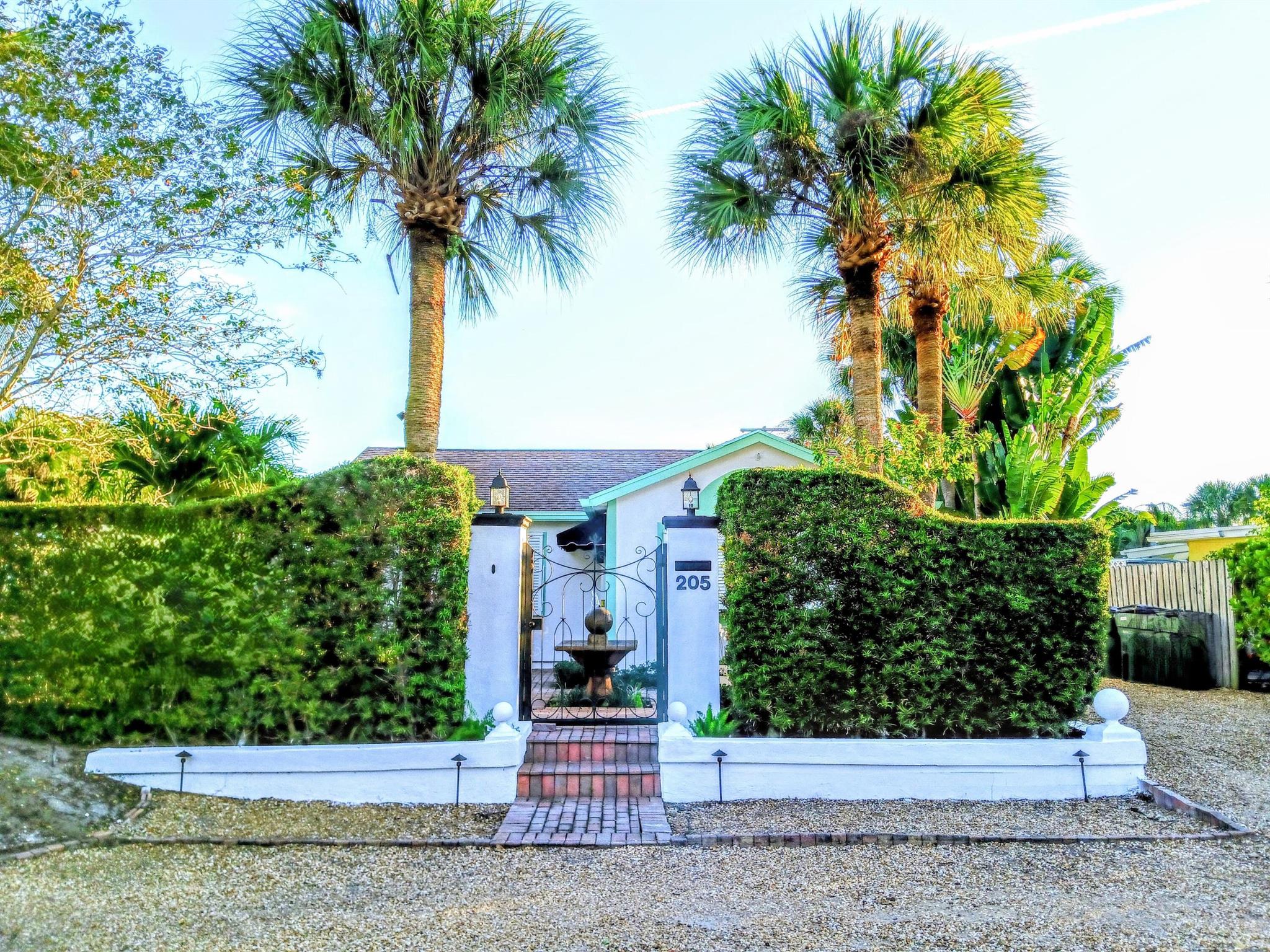 North Lake Worth Beach/ C - Residential