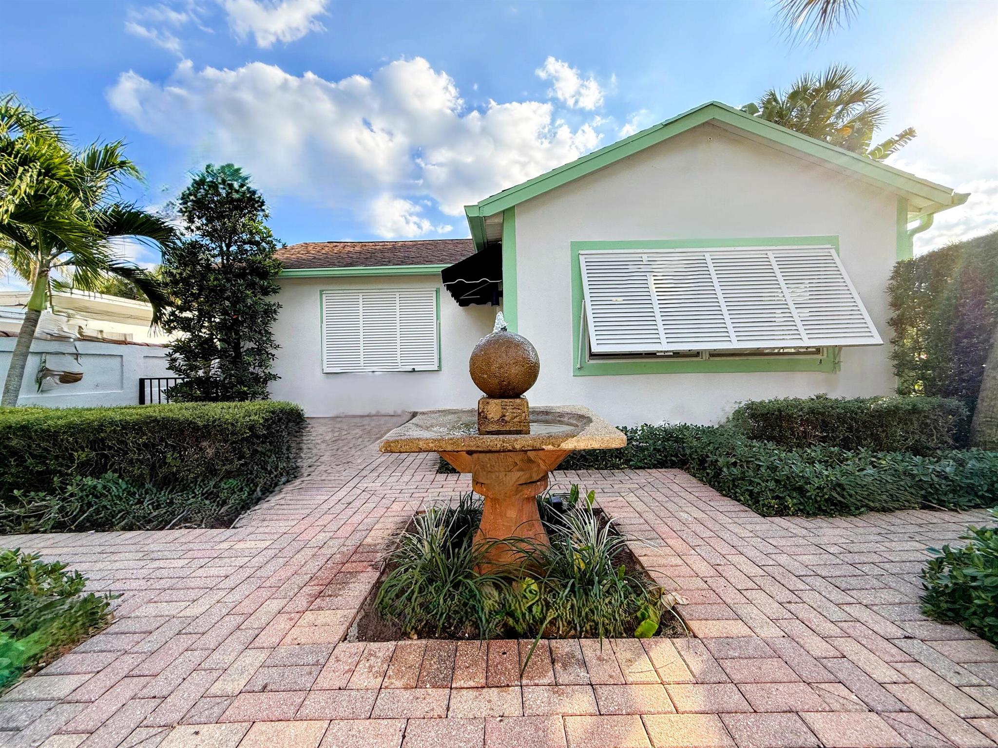 North Lake Worth Beach/ C - Residential