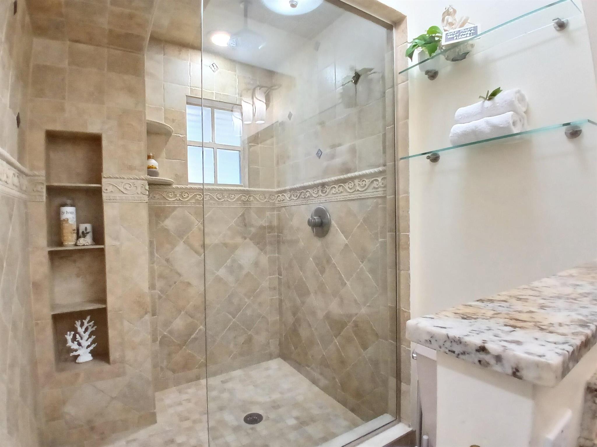 North Lake Worth Beach/ C - Residential